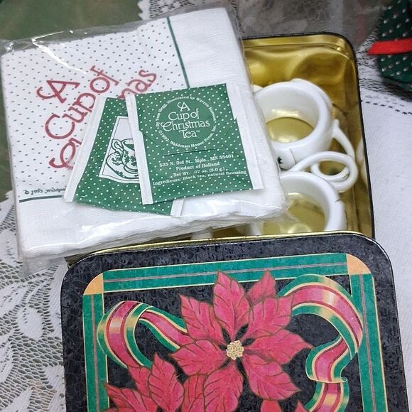 "A cup of Christmas Tea" Square Tin, Napkins, napkin holders, 3 Bottle Trims-9pc - Picture 10 of 12